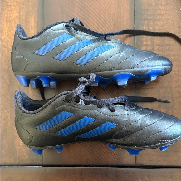 Adidas Kids Black and Blue Soccer Cleats - Picture 4 of 10